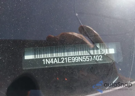 2009 Nissan Altima 2.5 z USA, uszkodzony, nr VIN 1N4AL21E99N557402